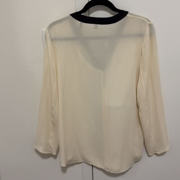 Theory Silk Bell Sleeve Tie Neck Blouse. Relaxed fit. Size S. Off White/Black. - Picture 2 of 5
